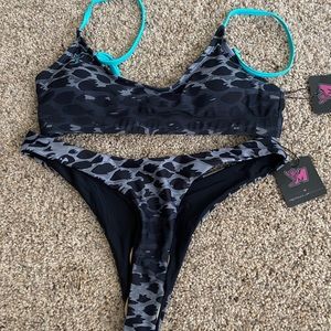 Shreddy Bikini Snake - Sizes Bottoms Medium - Tops Medium